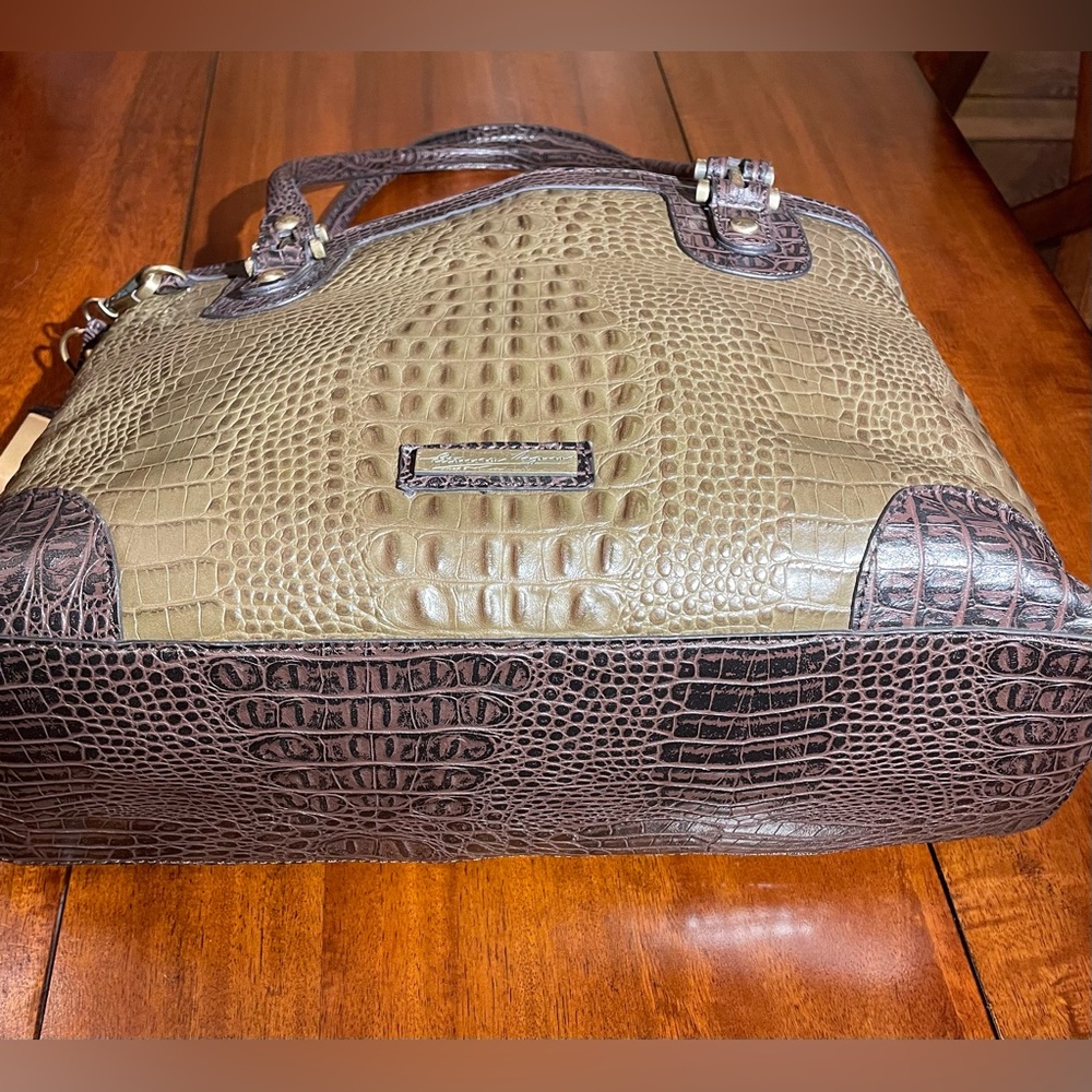 Gorgeous Etienne Aigner Croc Embossed Leather Tote Bag - Picture 5 of 11